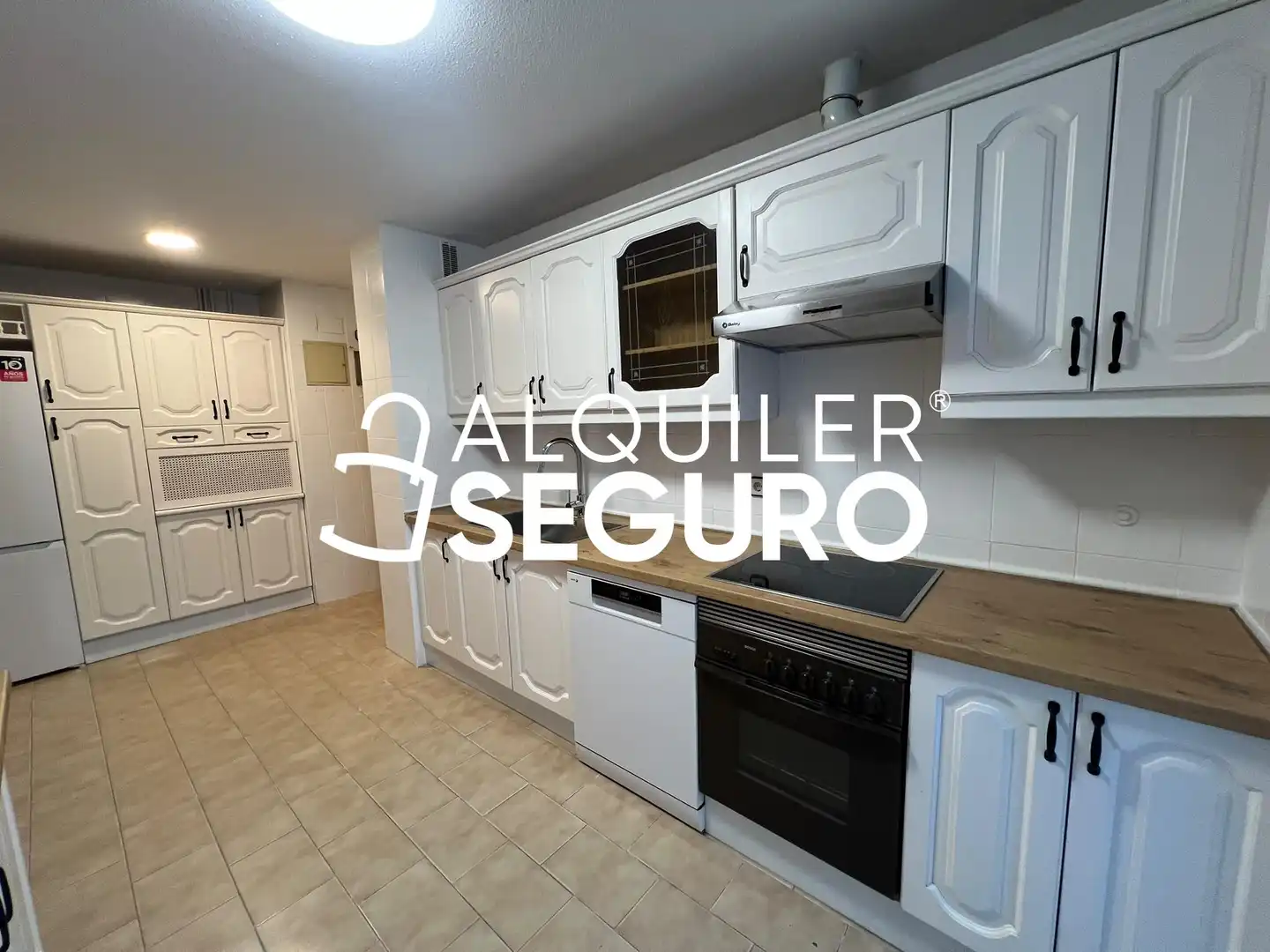 Cocina de Piso de alquiler en Fuencarral - El Pardo