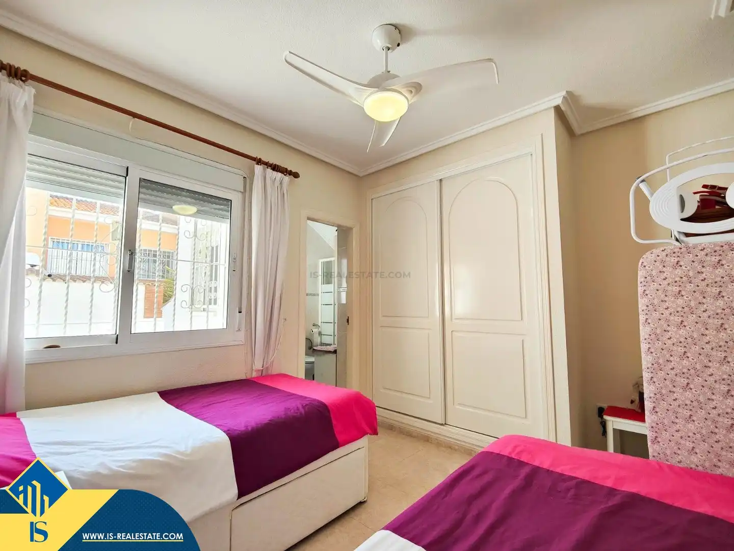 Habitación de Casa o chalet en venta en Rojales con Jardín privado, Terraza y Amueblado