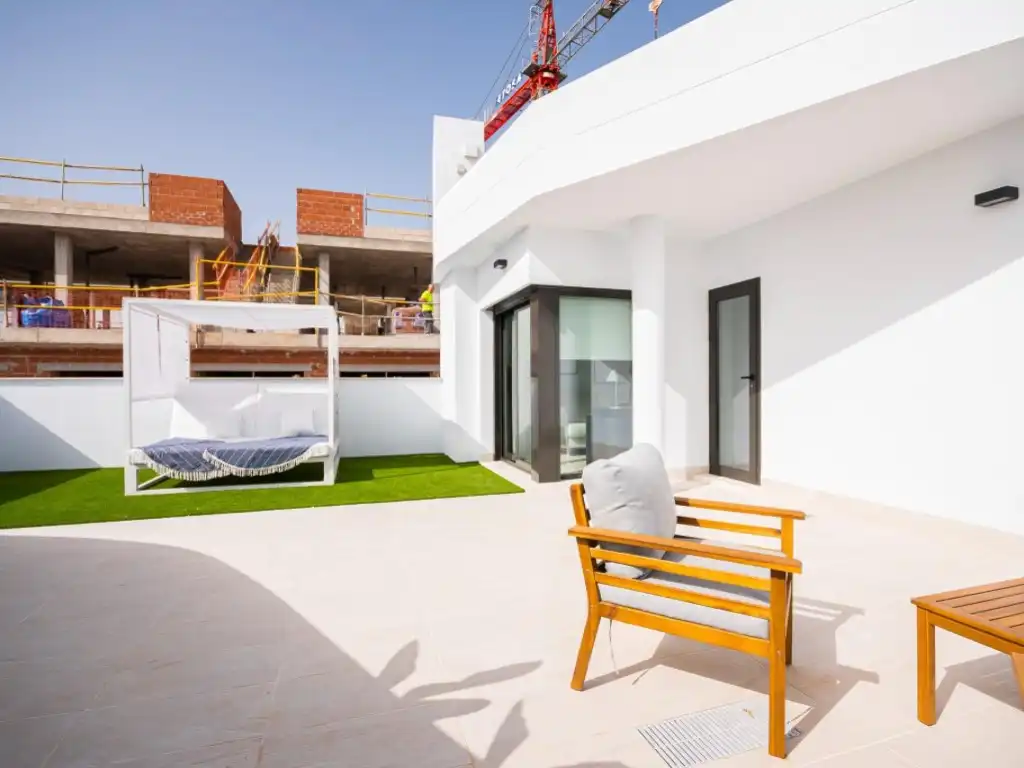 Terraza de Casa o chalet en venta en Torrevieja con Aire acondicionado, Jardín privado y Piscina