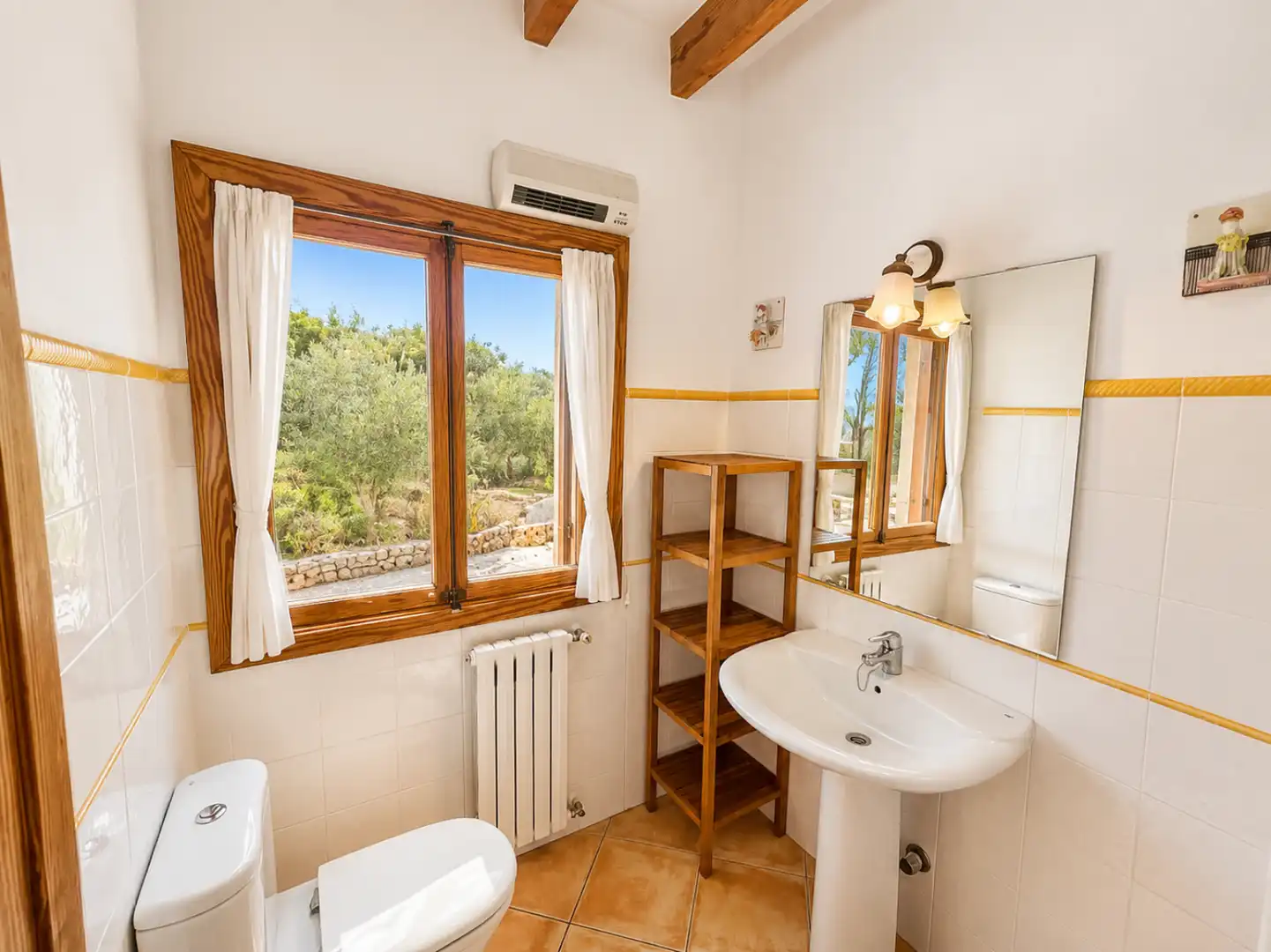 Bathroom of Houses for rent in Santa Eugènia  with Air Conditioner, Heating and Private garden