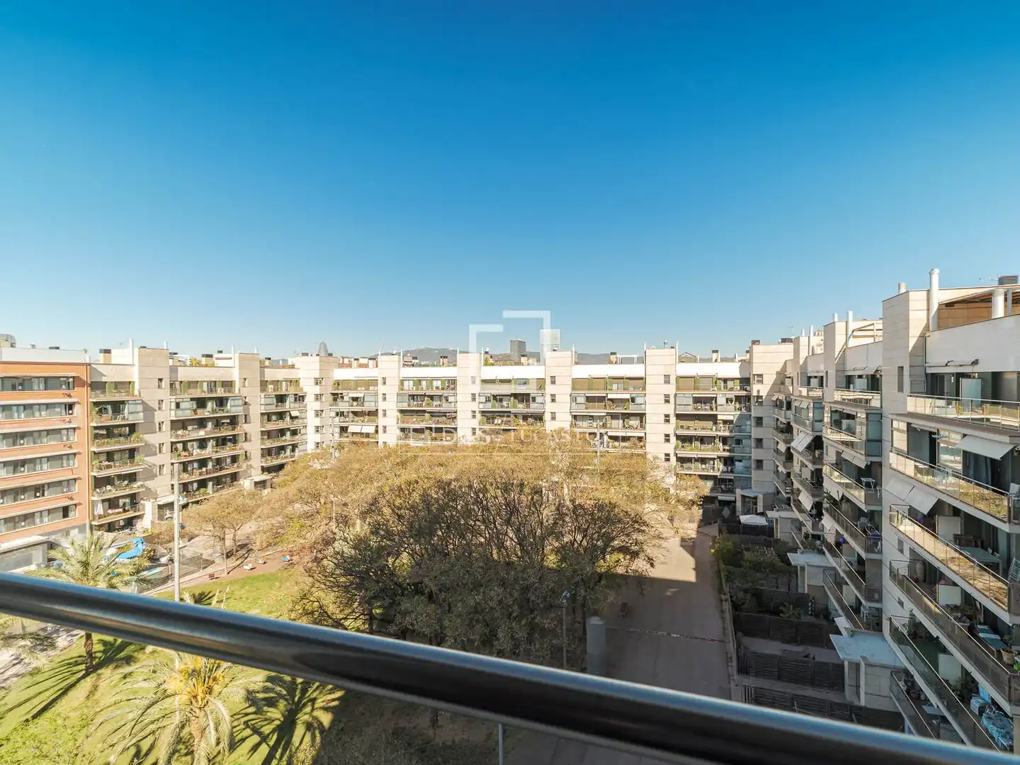 Vista exterior de Piso de alquiler en Barcelona con Aire acondicionado, Calefacción y Amueblado