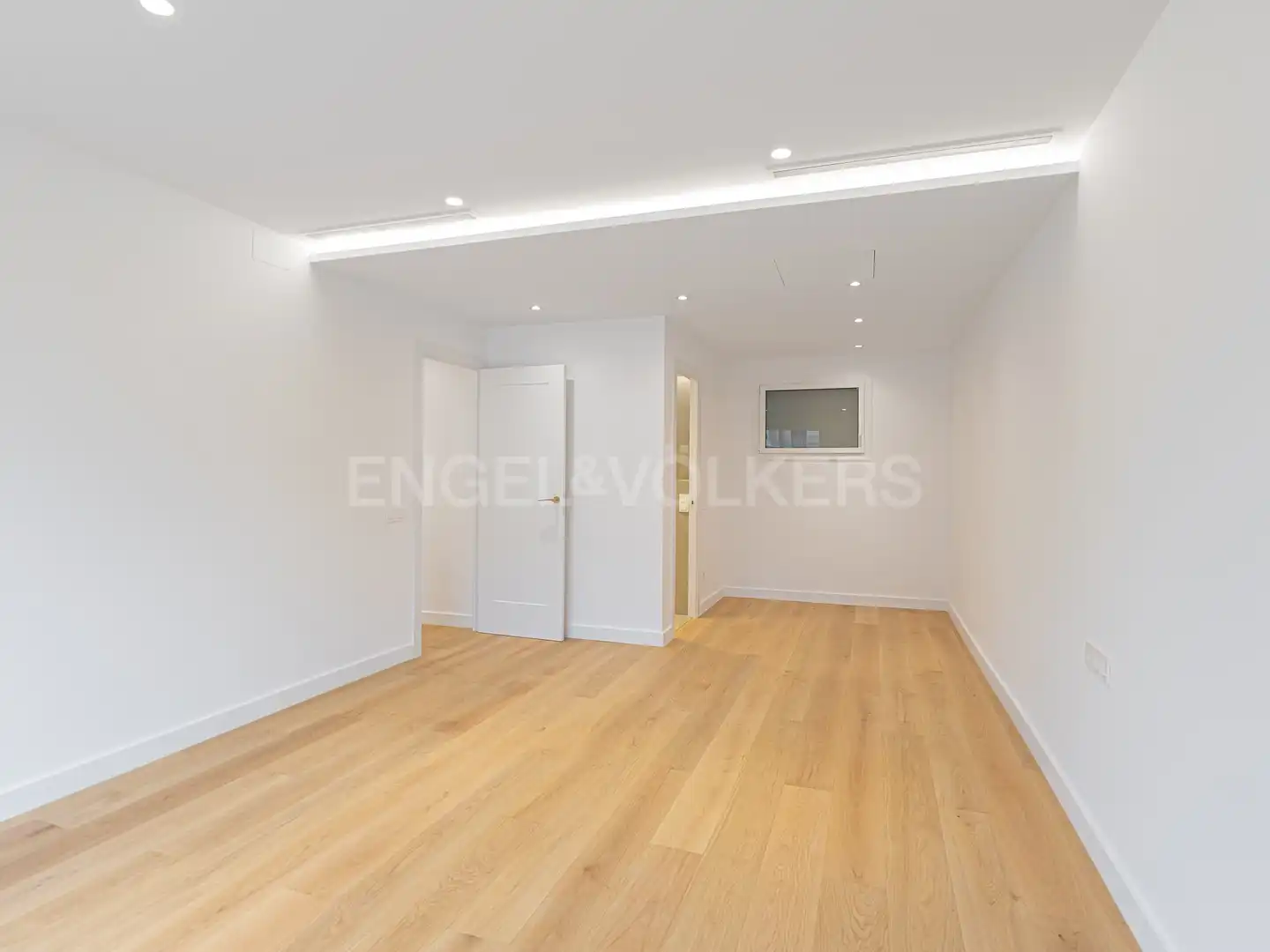 Wohnung zur Miete in Barcelona mit Klimaanlage, Heizung und Parkett
