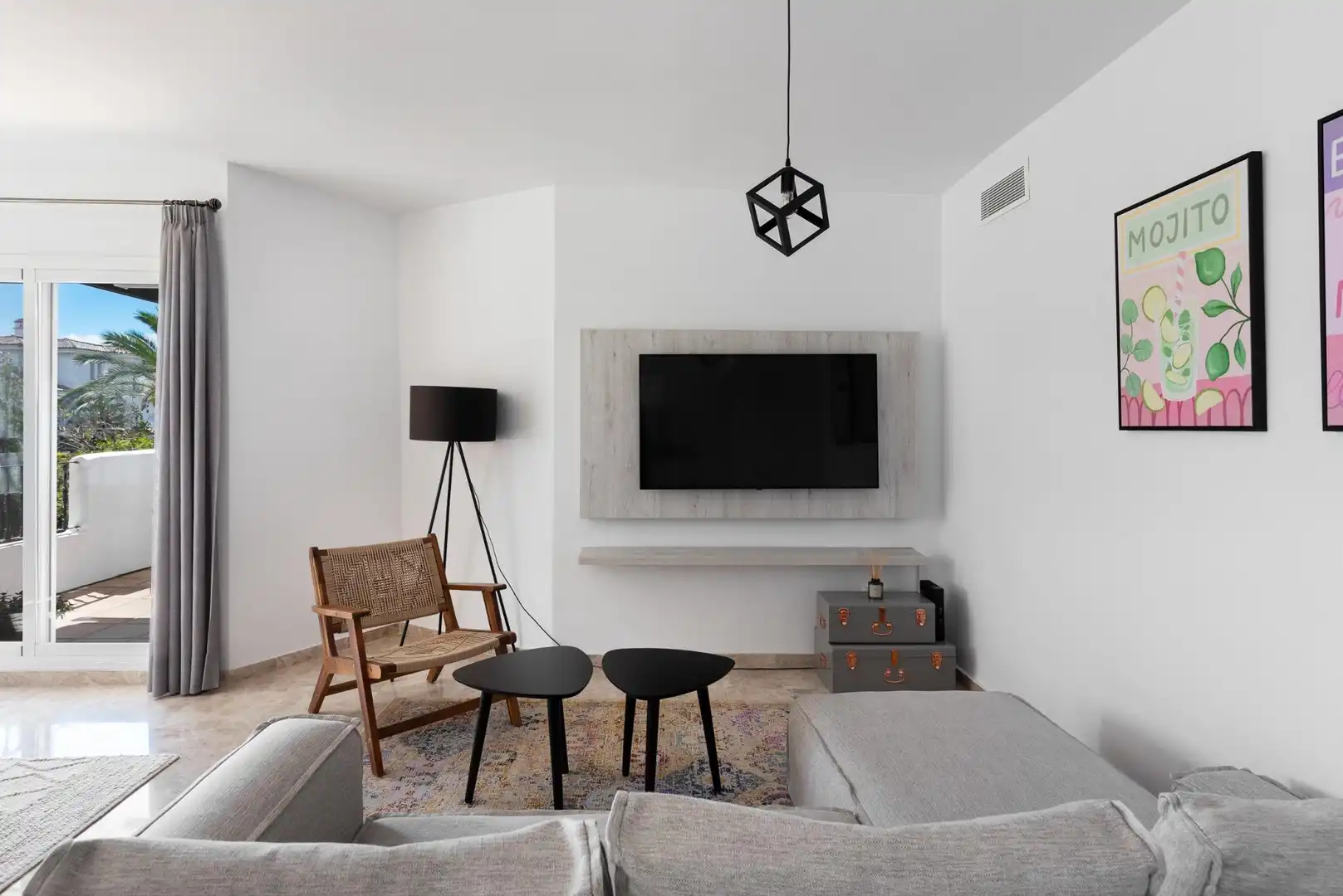 Sala d'estar de Àtic en venda en Marbella amb Piscina comunitària