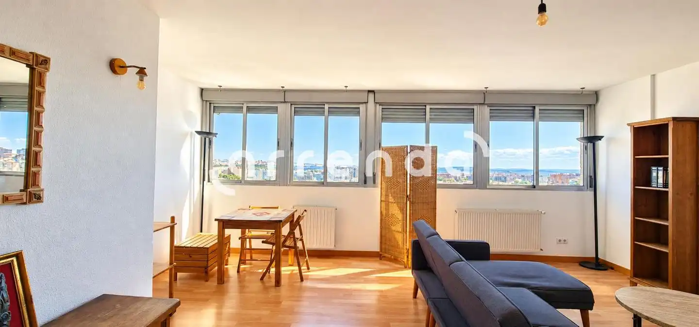 Außenansicht von Wohnung zur Miete in Usera
