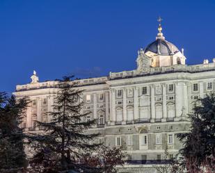 Exterior view of Flat to rent in  Madrid Capital  with Air Conditioner and Terrace