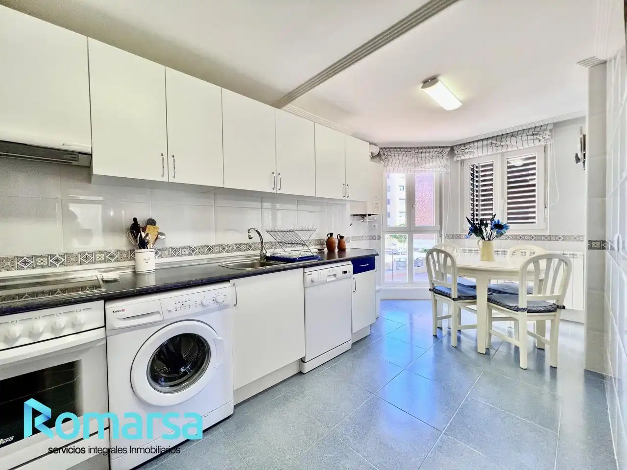 Kitchen of Flat for rent in Ávila  with Heating, Furnished and Community pool