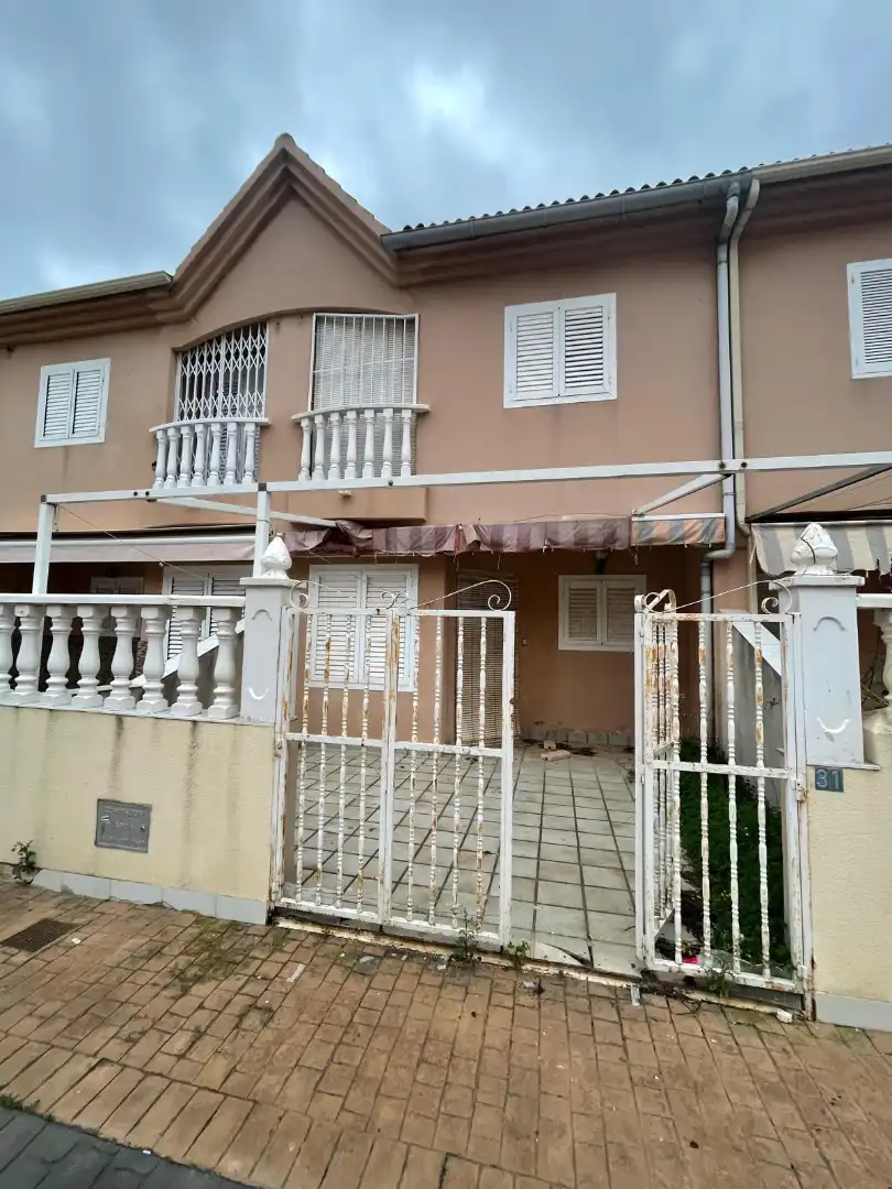 Exterior view of Single-family semi-detached for sale in San Pedro del Pinatar  with Terrace, Furnished and Oven
