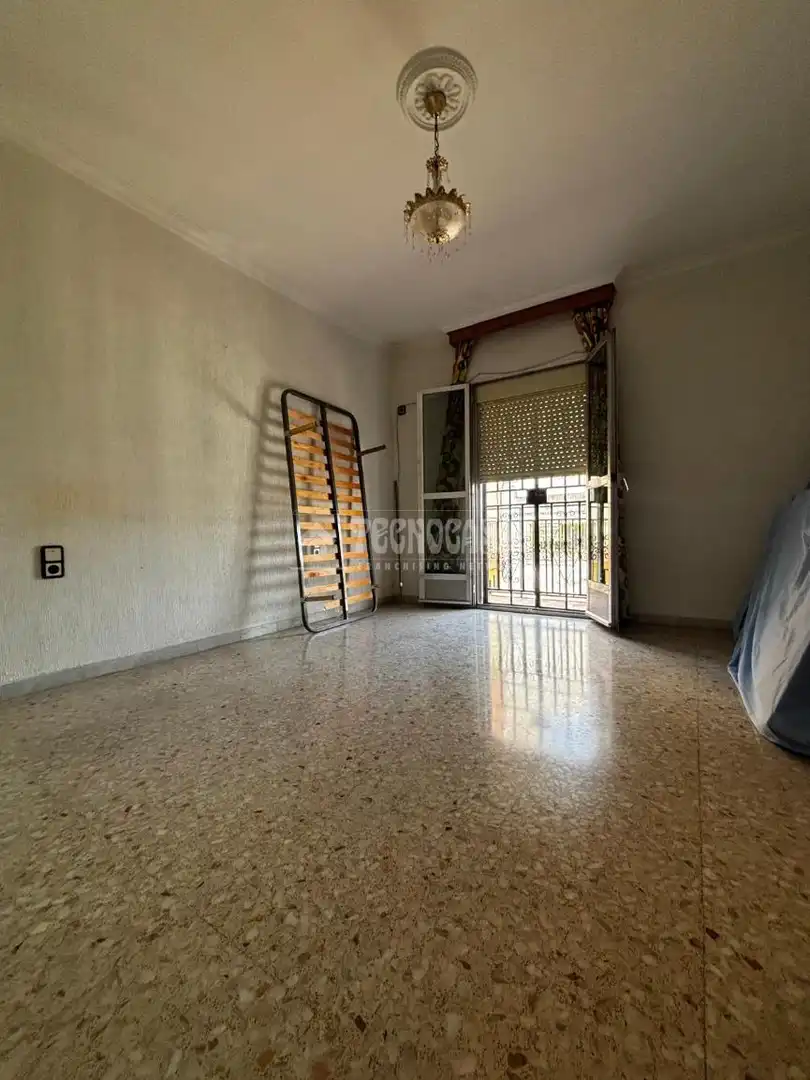 Bedroom of Detached homes for sale in Sevilla  with Air Conditioner and Balcony