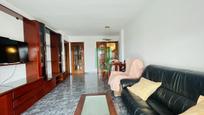 Sala d'estar de Pis en venda en Badalona amb Aire condicionat i Terrassa