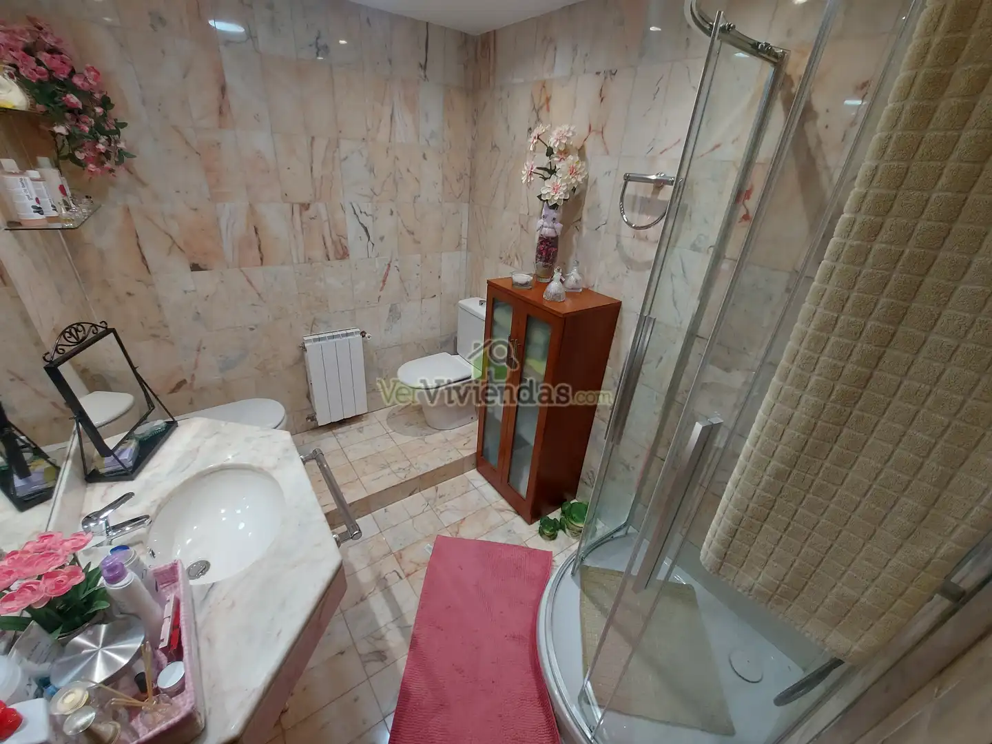 Baño de Casa adosada en venta en Sant Llorenç d'Hortons con Aire acondicionado, Calefacción y Jardín privado