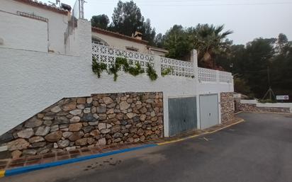 Vista exterior de Casa o xalet en venda en Almuñécar amb Piscina