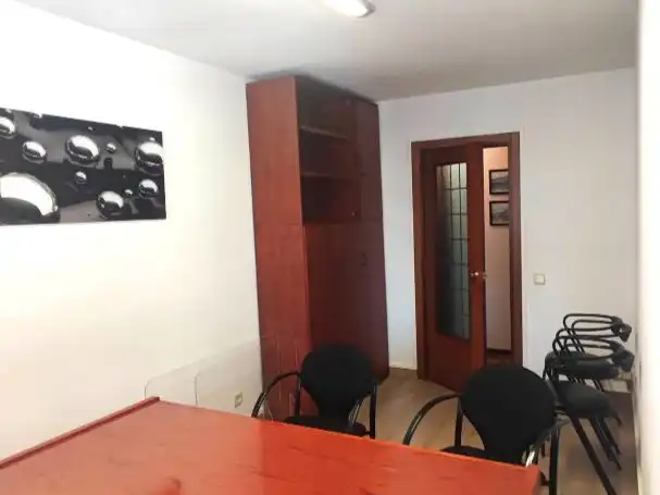 Büro zur Miete in Málaga mit Klimaanlage, Heizung und Möbliert