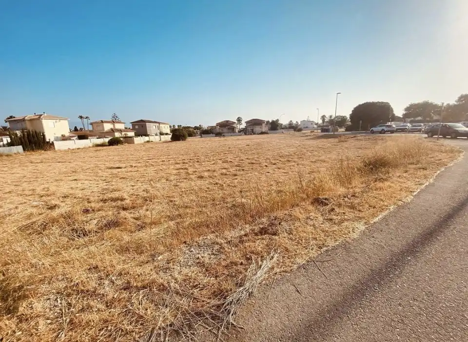 Terreny industrial en venda en Dénia
