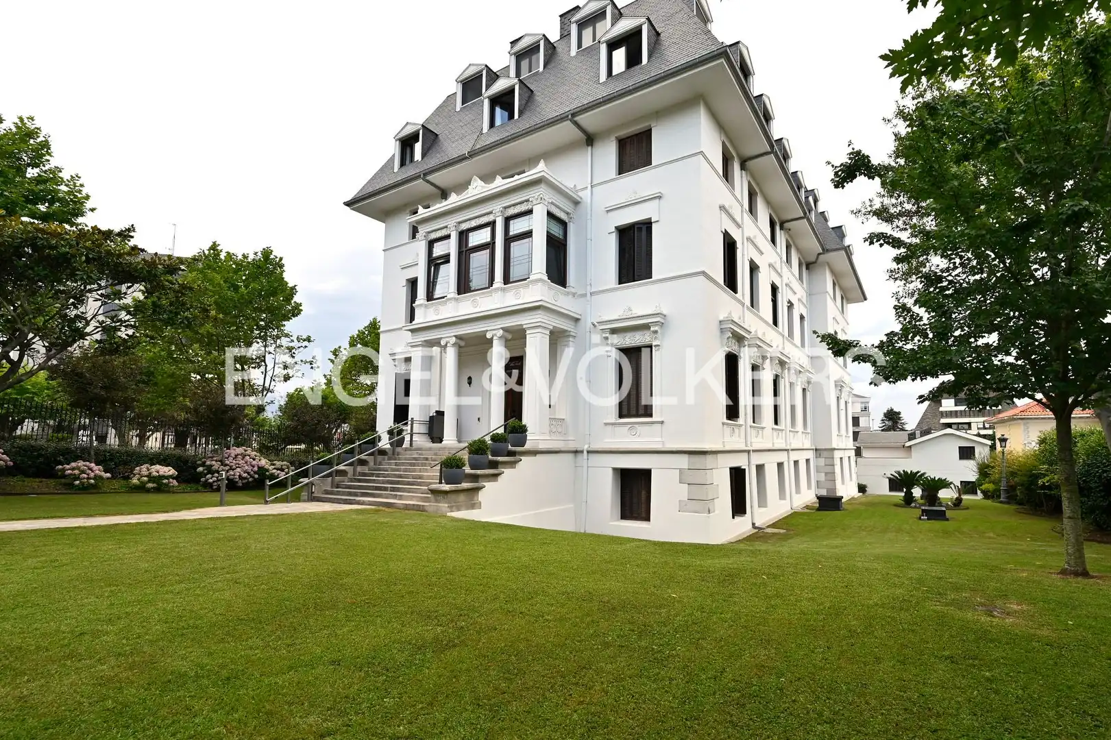 Außenansicht von Maisonette zur Miete in Santander mit Heizung, Privatgarten und Parkett