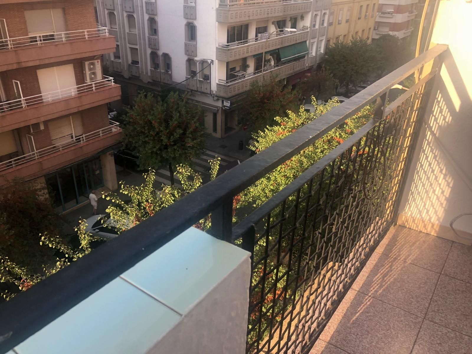 Apartament de lloguer a Ciudad Jardín - Zoco