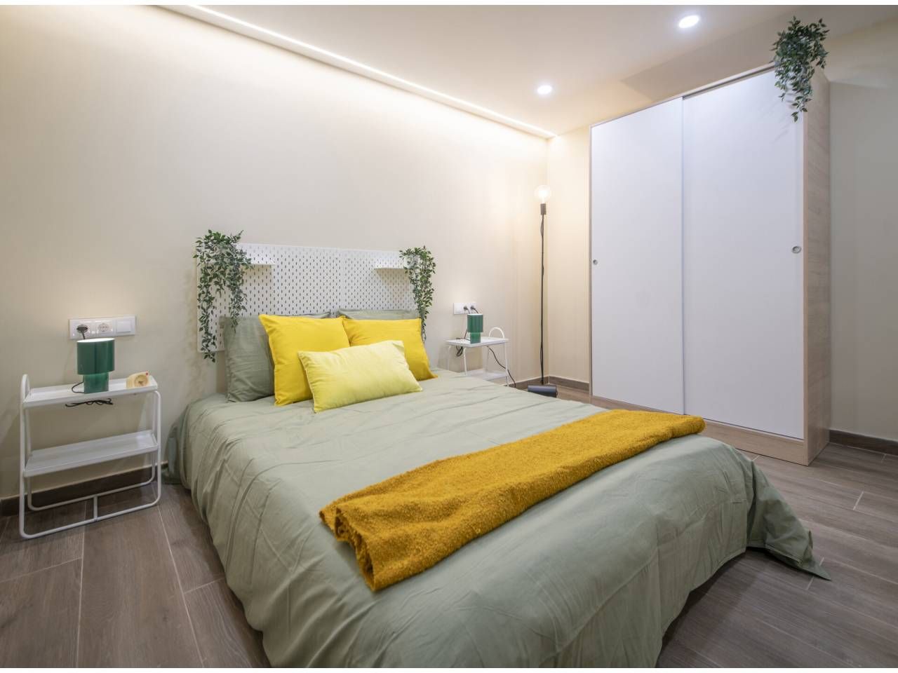 Dormitori de Pis en venda en  Barcelona Capital amb Aire condicionat, Moblat i Alarma