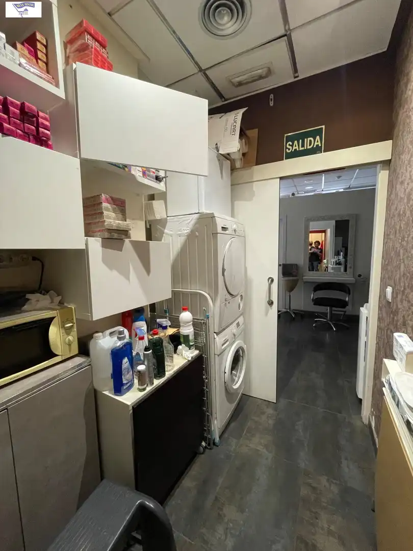 Business premises for transfer in Centro, imagen 11