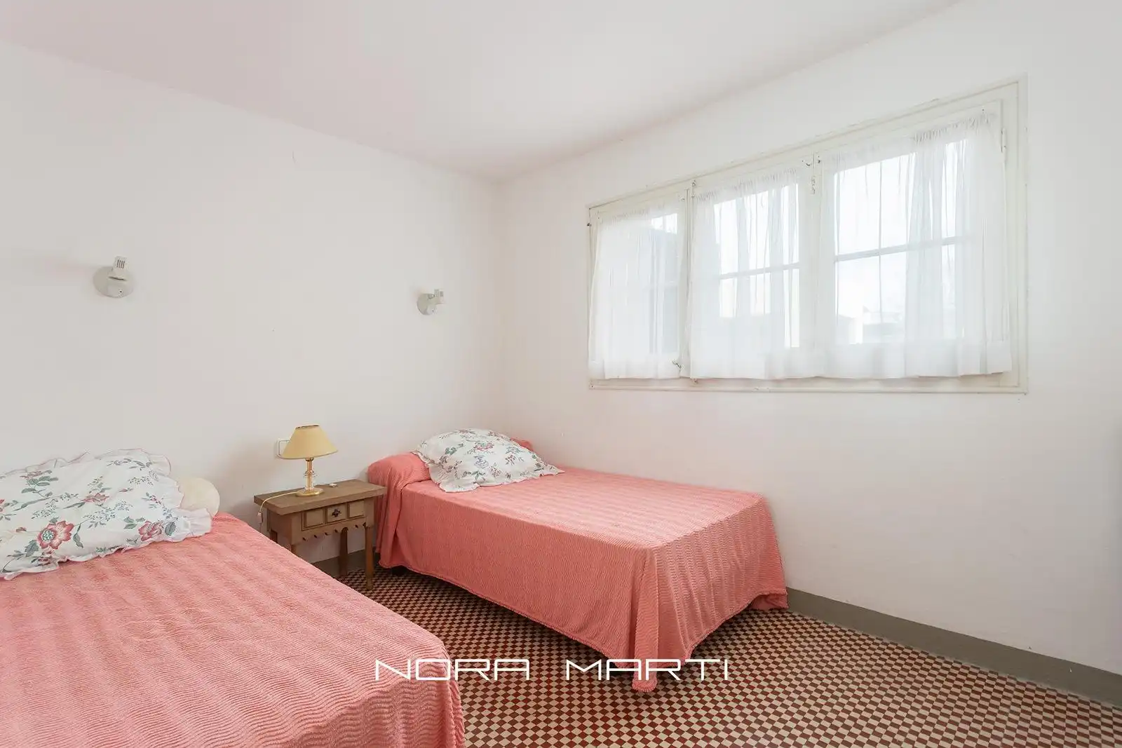 Habitación de Finca rústica en venta en Sitges con Aire acondicionado, Calefacción y Jardín privado