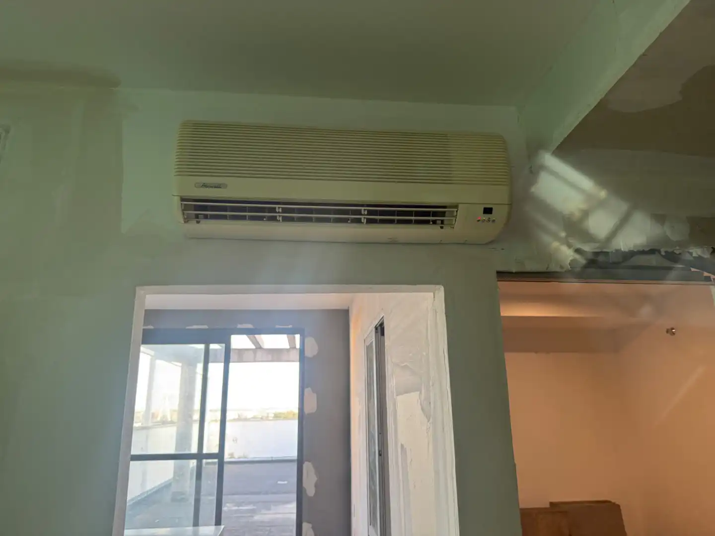 Balcony of Apartments for sale in Badajoz  with Air Conditioner, Terrace and Storage room