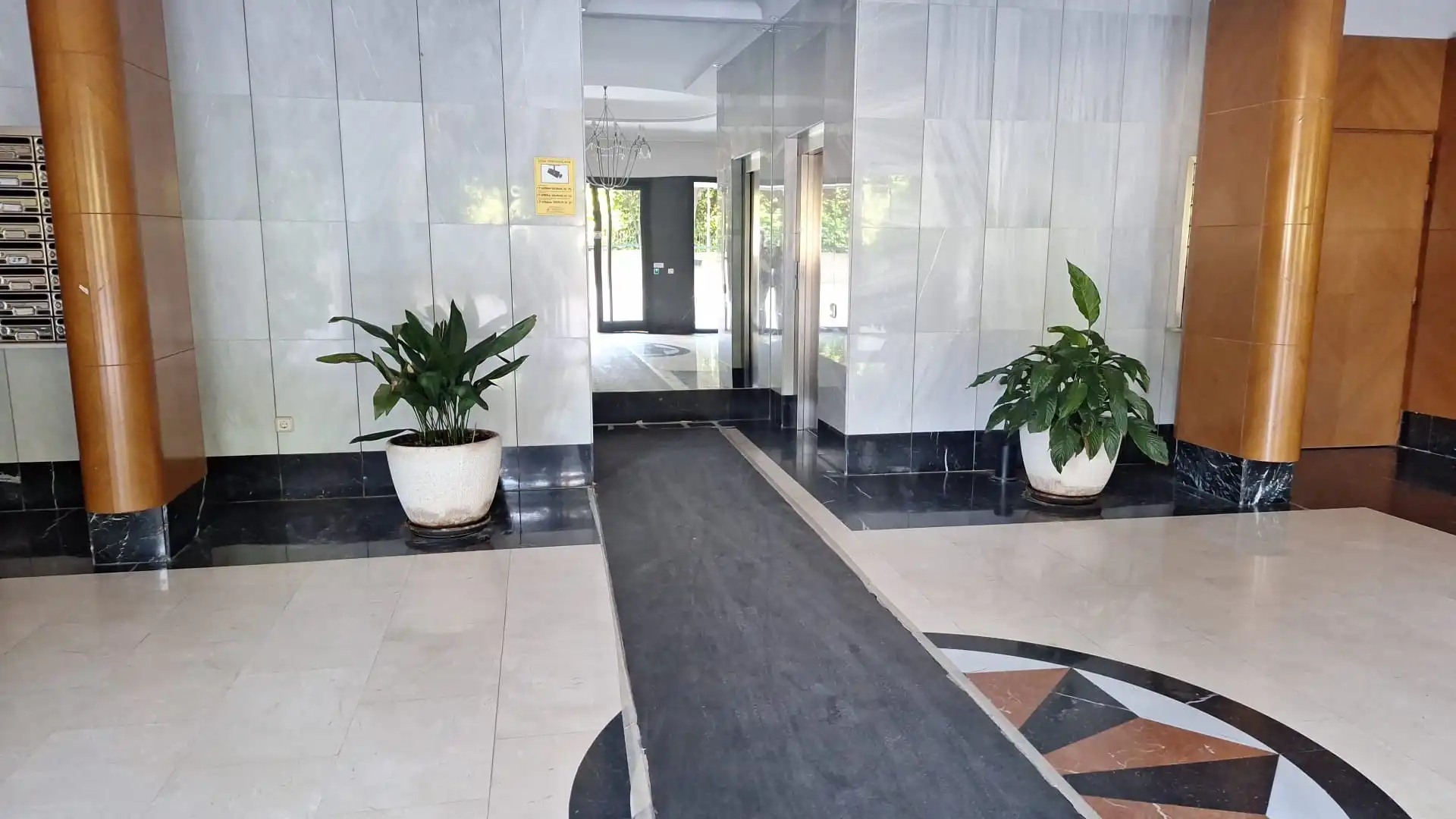 Flat for rent in Madrid  with Air Conditioner, Private garden and Swimming Pool