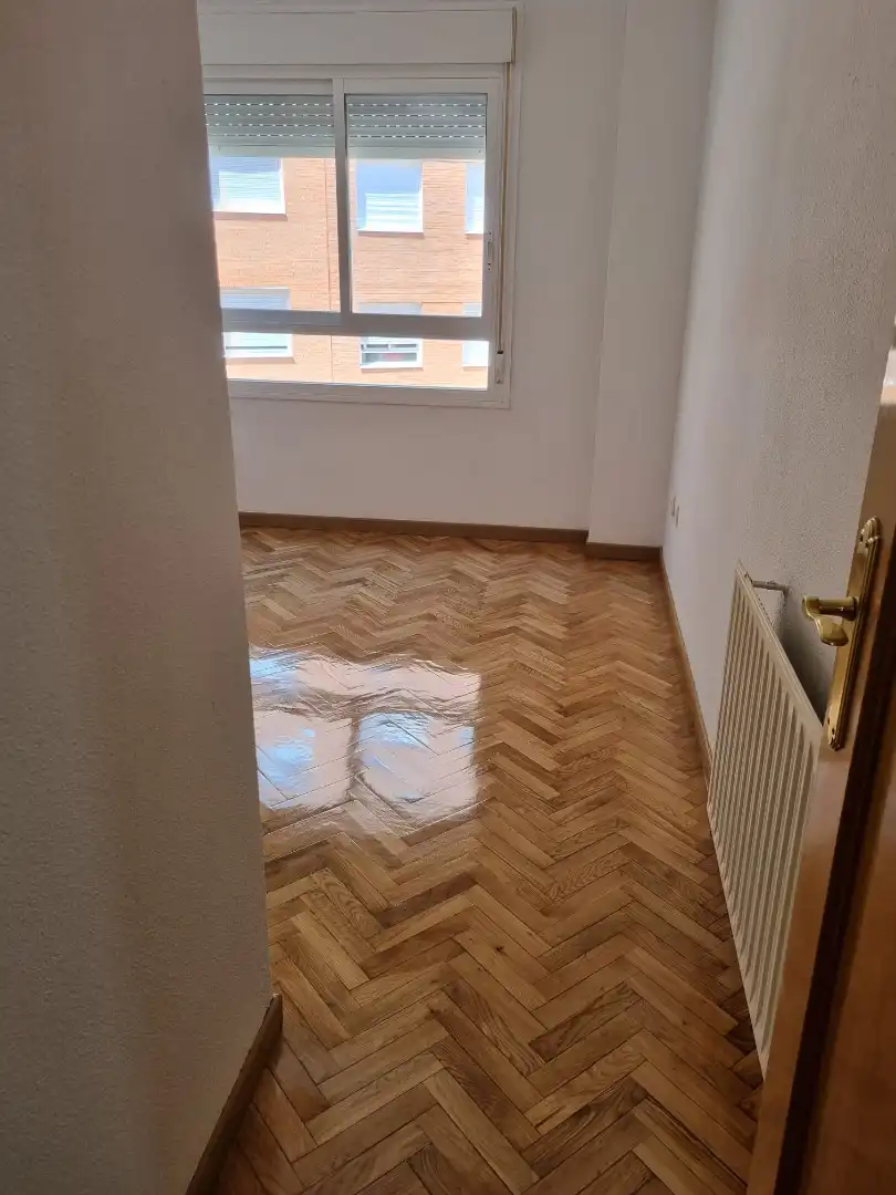 Habitación de Piso de alquiler en Madrid con Calefacción, Parquet y Trastero