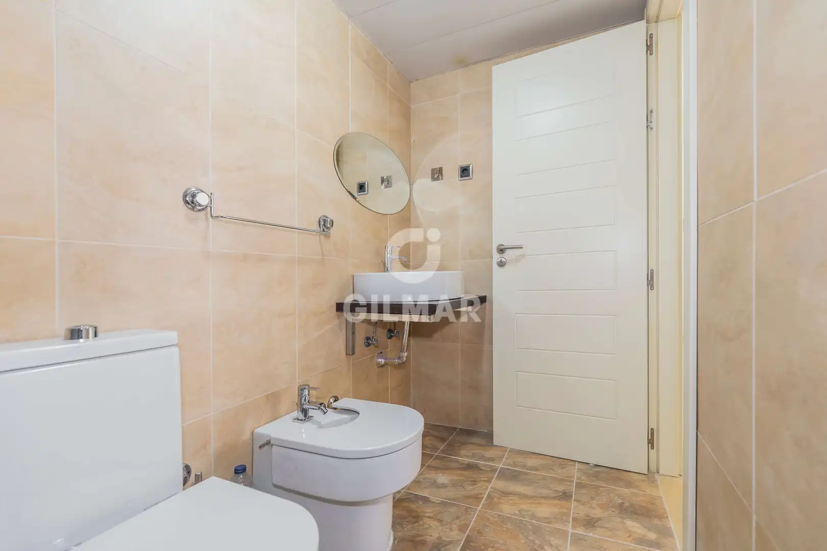 Bathroom of Flat for sale in Madrid  with Heating, Private garden and Storage room