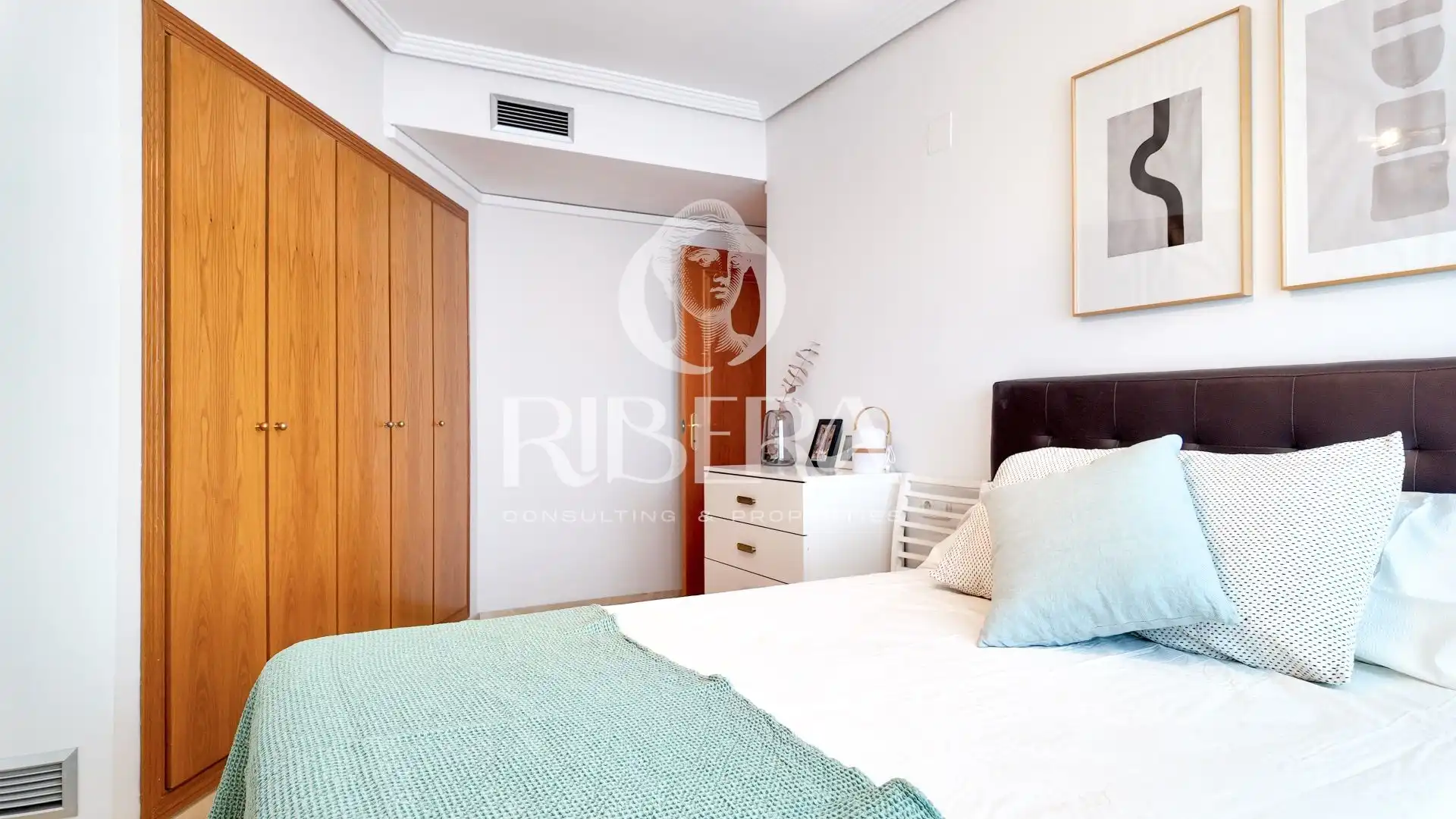 Schlafzimmer von Wohnung zur Miete in Camins al Grau