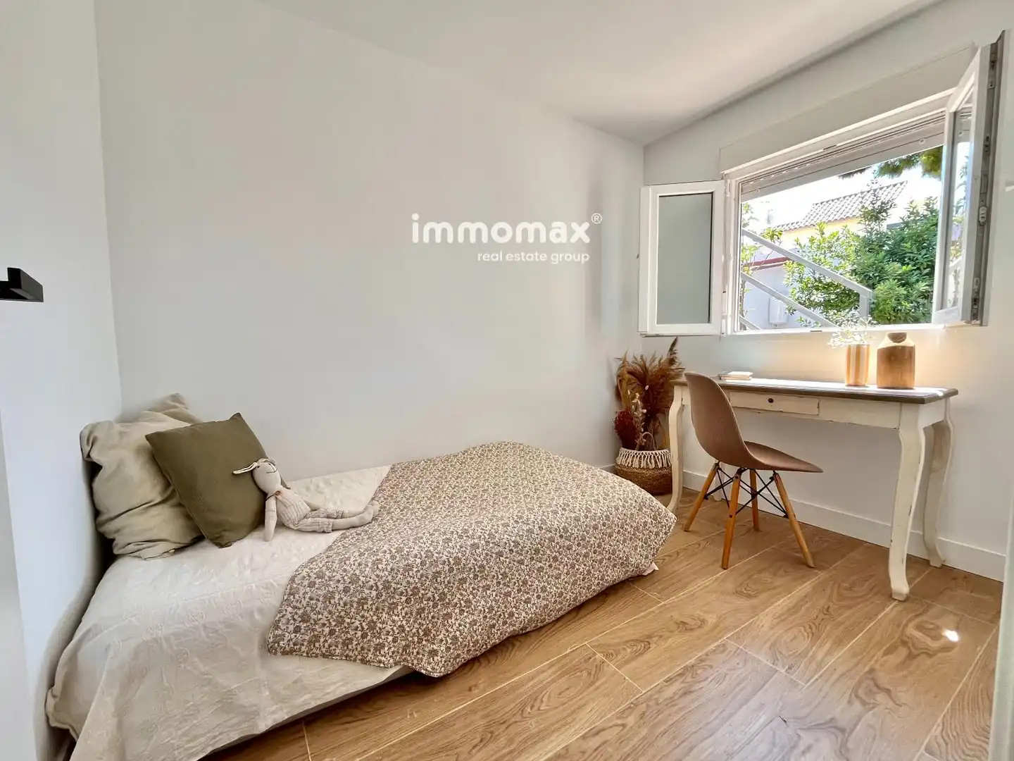 Exterior view of Houses for sale in Vilanova i la Geltrú  with Terrace and Storage room
