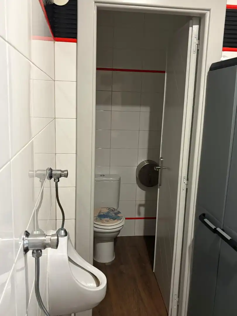 Bathroom of Commercial properties for sale in  Logroño  with Air Conditioner, Heating and Terrace