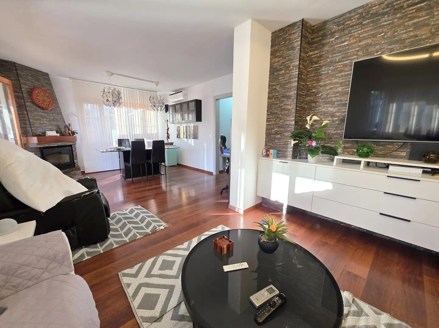 Sala d'estar de Casa o xalet en venda en Benicasim / Benicàssim amb Aire condicionat, Calefacció i Jardí privat