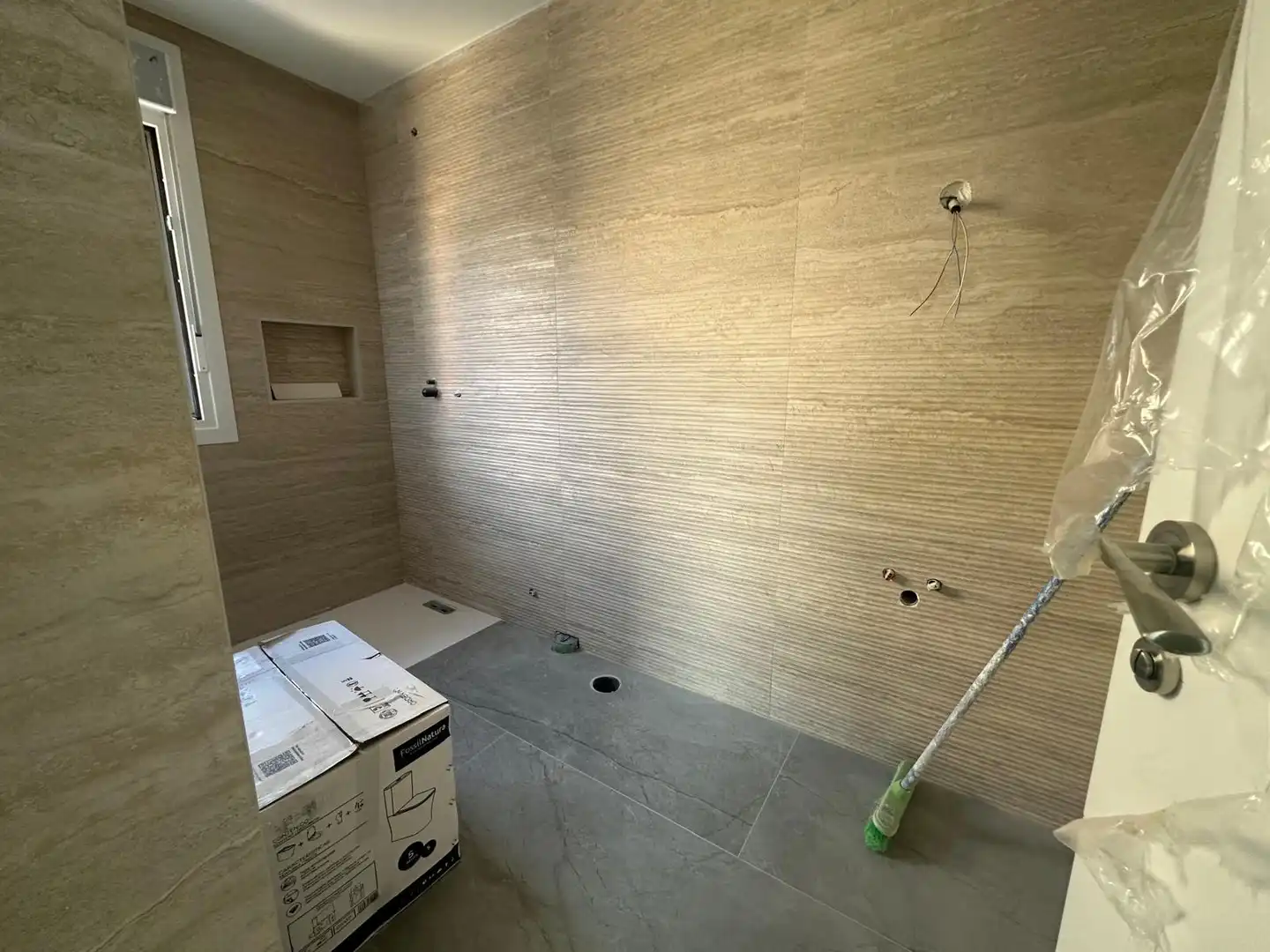Bathroom of Houses for sale in Móstoles  with Air Conditioner, Heating and Private garden