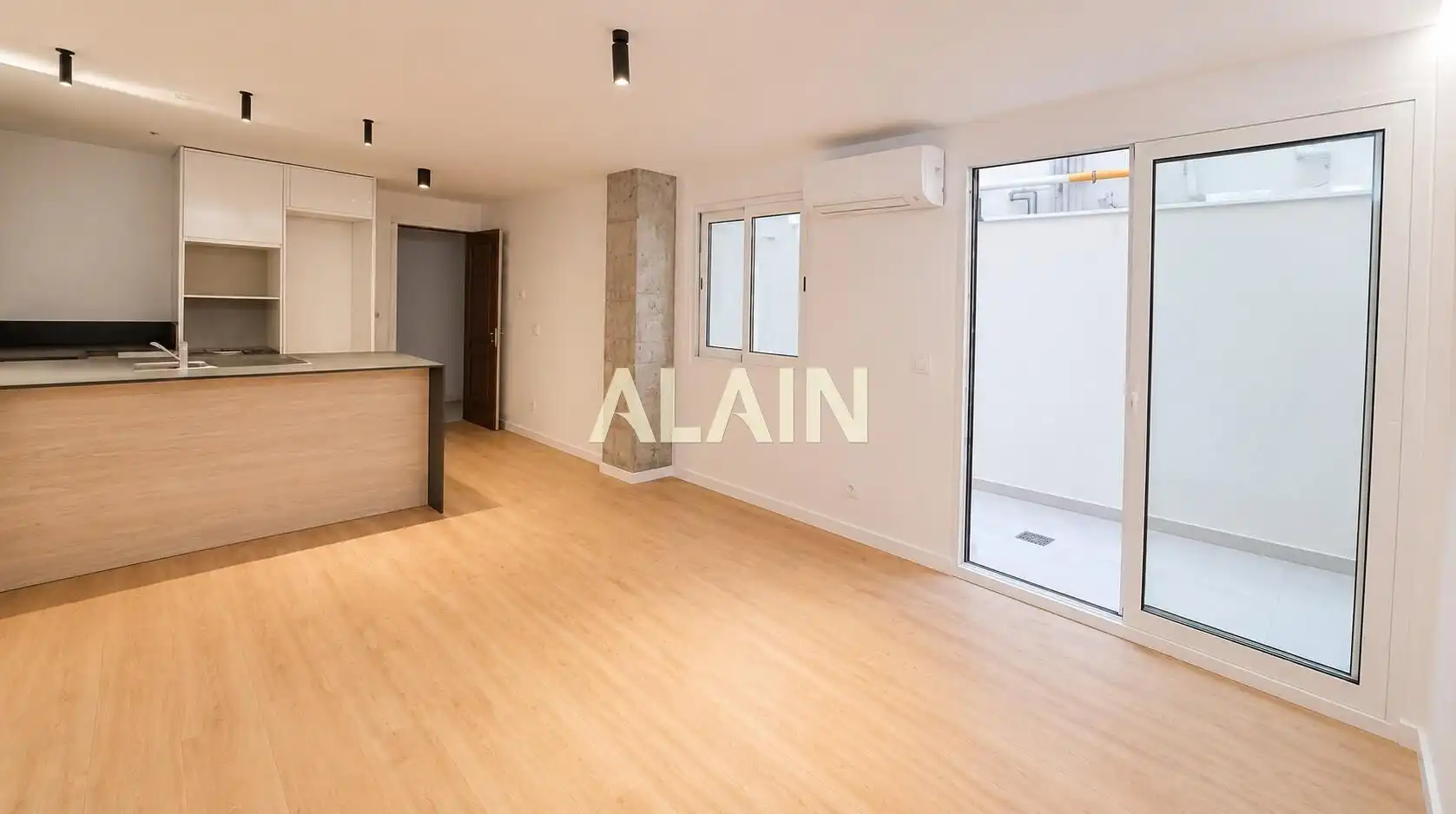 Sala de estar de Piso en venta en Valencia con Aire acondicionado, Calefacción y Parquet