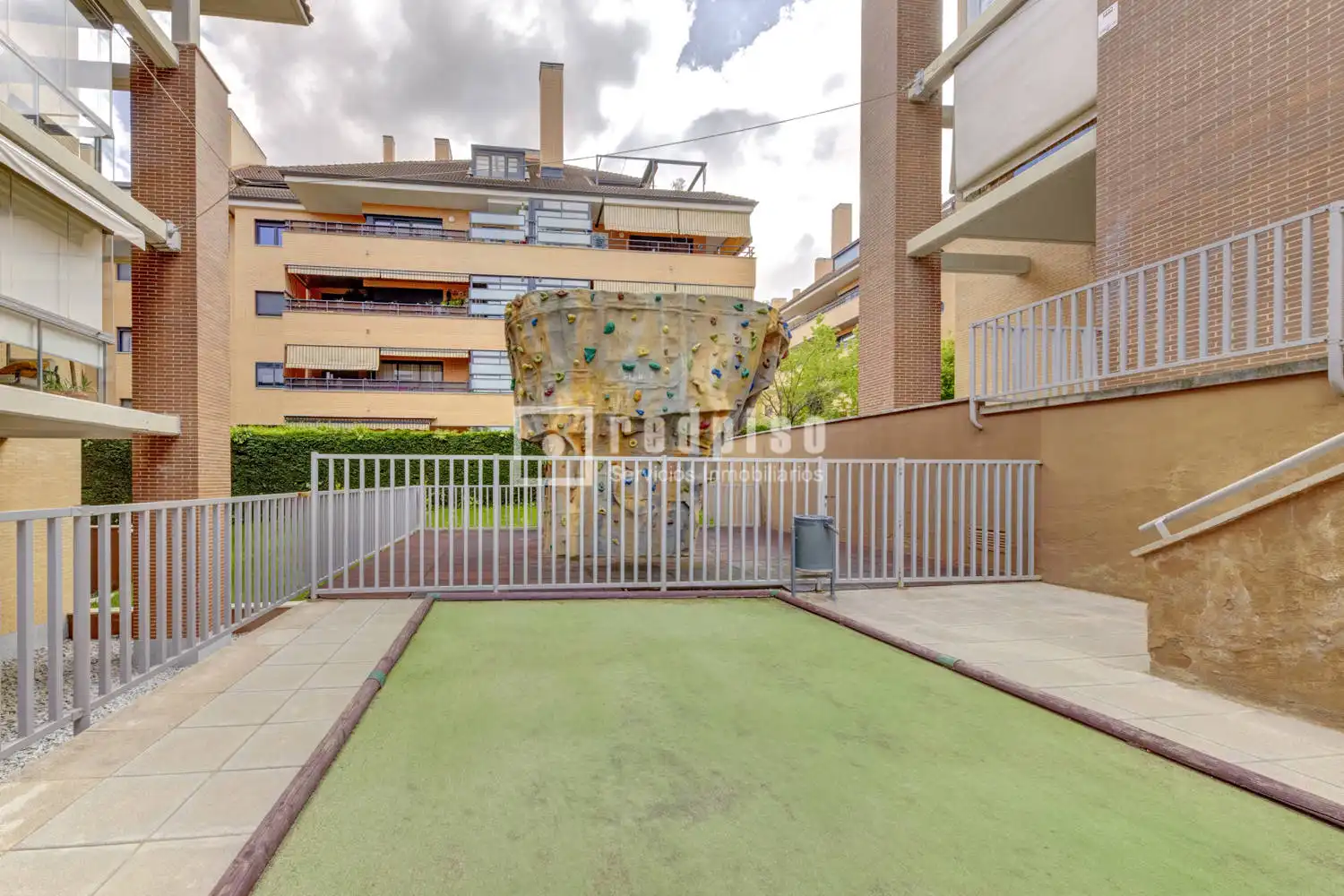 Garten von Wohnung zum Verkauf in Boadilla del Monte mit Klimaanlage, Heizung und Privatgarten