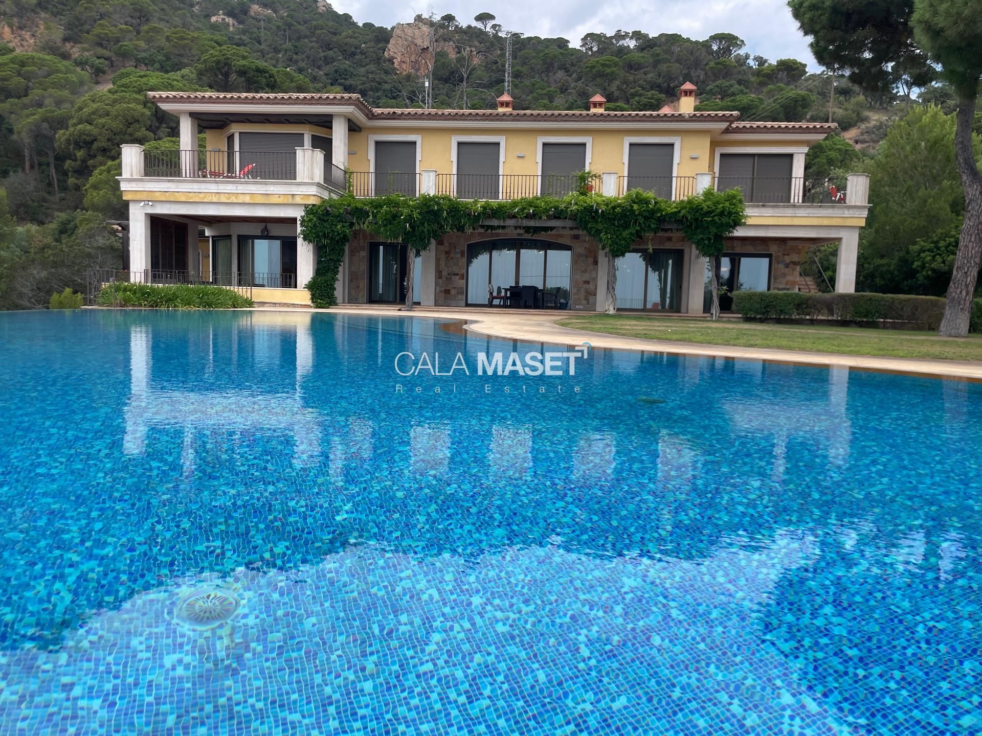 Piscina de Casa o xalet en venda en Sant Feliu de Guíxols amb Calefacció i Jardí privat