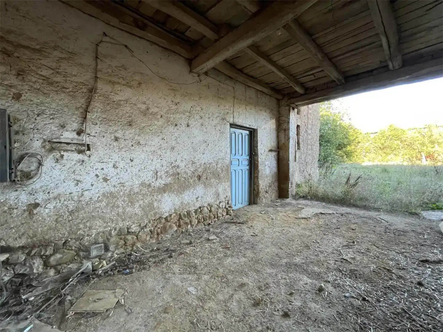 Vista exterior de Finca rústica en venda en Vegas del Condado amb Jardí privat