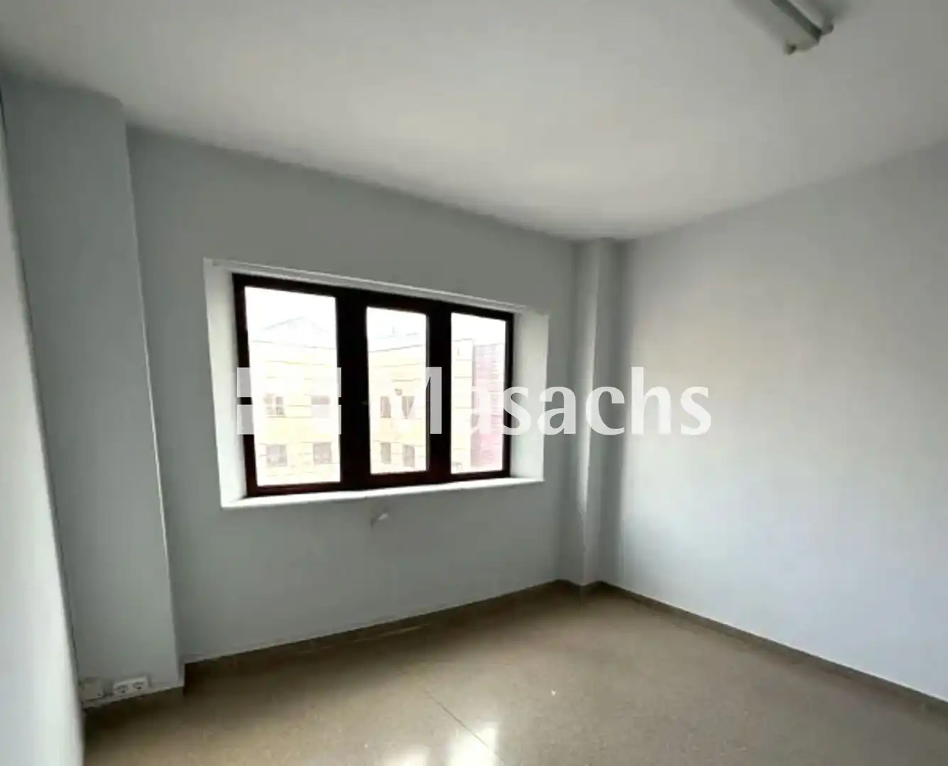Habitación de Oficina de alquiler en Cornellà de Llobregat