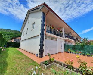 Vista exterior de Casa o xalet en venda en Rasines amb Terrassa