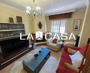 Living room of Single-family semi-detached for sale in La Línea de la Concepción