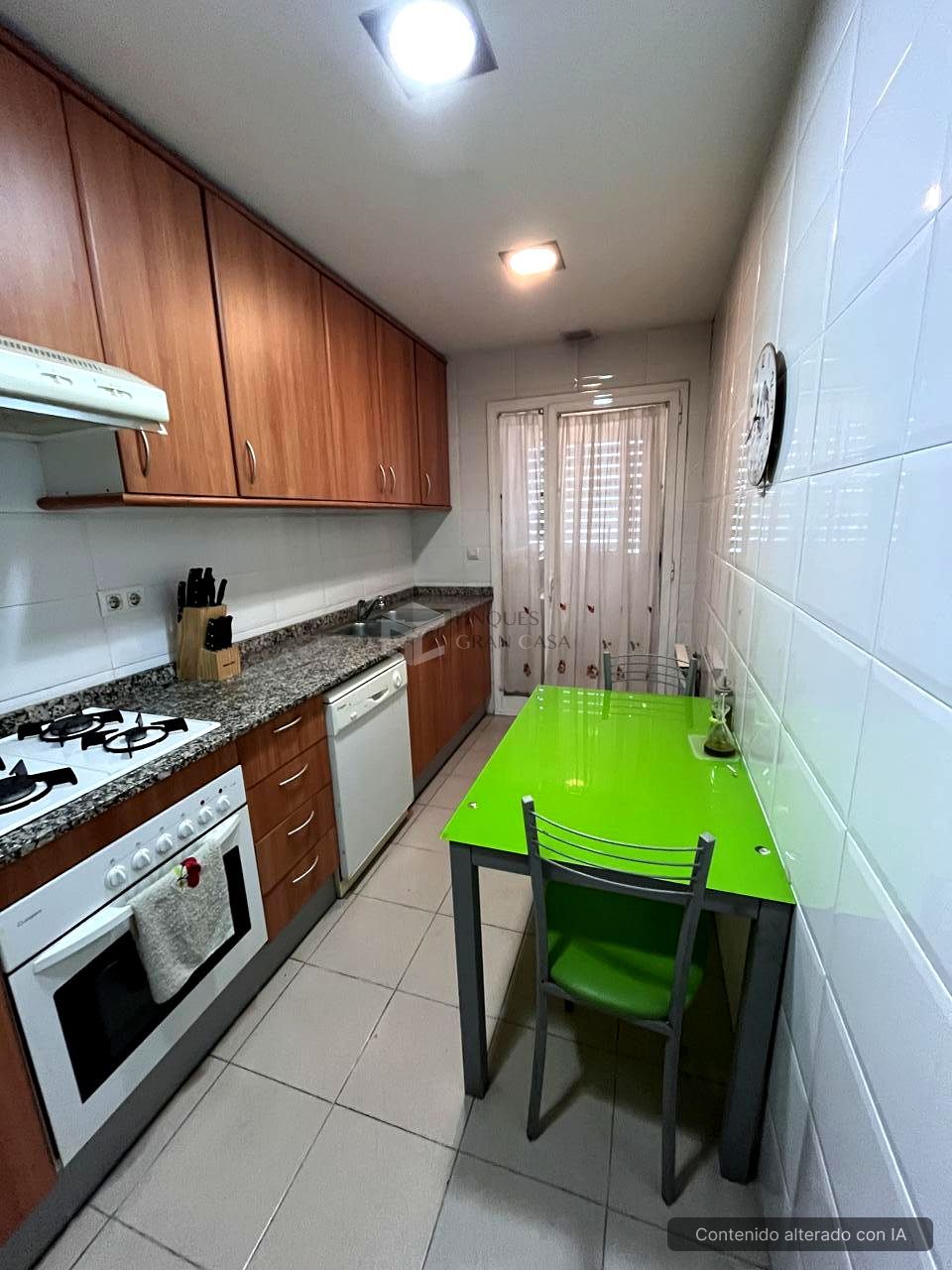 Cuina de Planta baixa en venda en Canovelles amb Aire condicionat, Calefacció i Traster