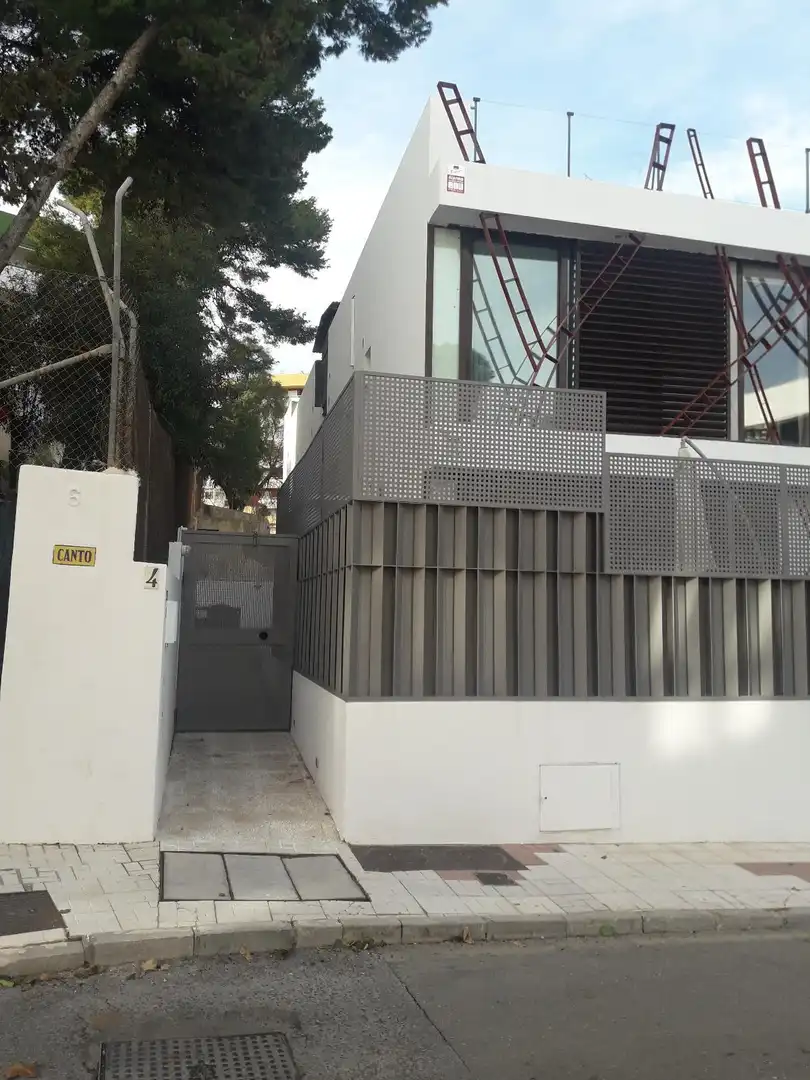 Vista exterior de Garatge en venda en Torremolinos
