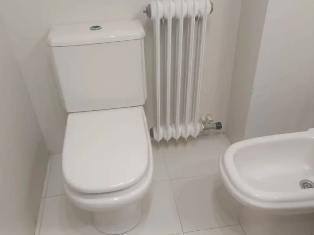 Bany de Pis en venda en Santo Domingo de la Calzada amb Terrassa i Balcó