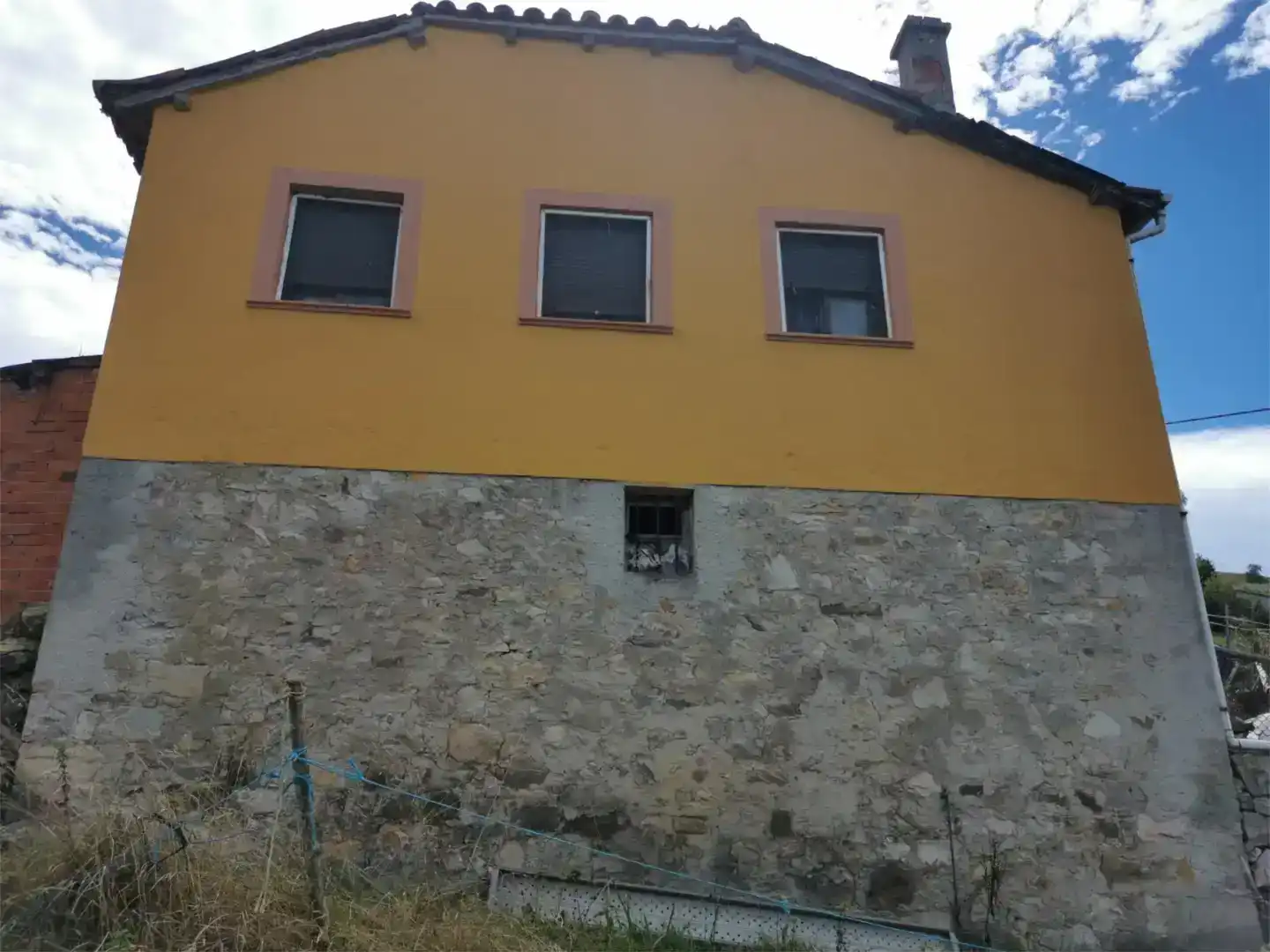 Vista exterior de Finca rústica en venta en Belmonte de Miranda, Asturias