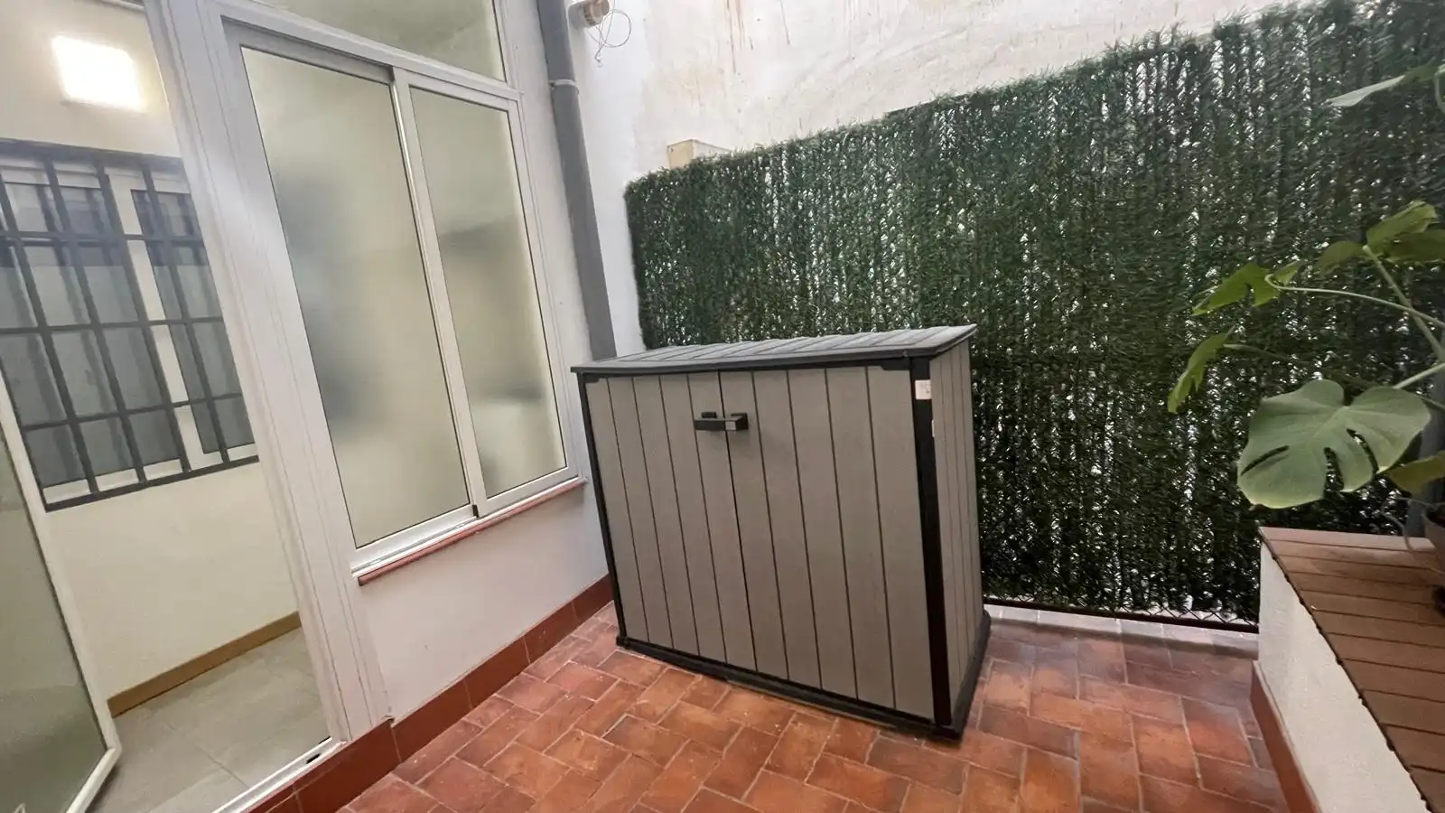 Terrassa de Planta baixa en venda en Barcelona amb Calefacció, Forn i Alarma