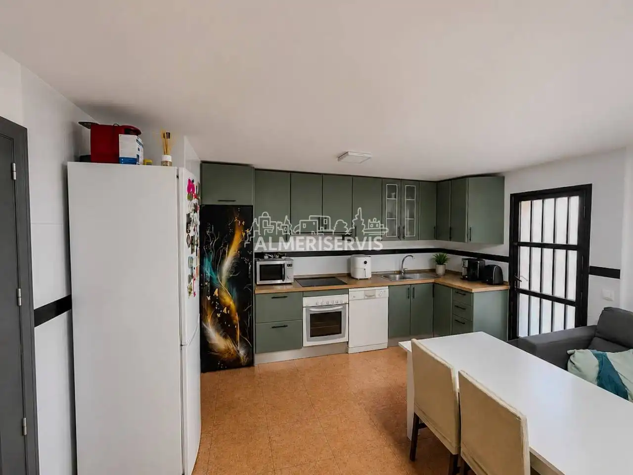 Cuina de Casa adosada en venda en El Ejido amb Aire condicionat, Terrassa i Moblat