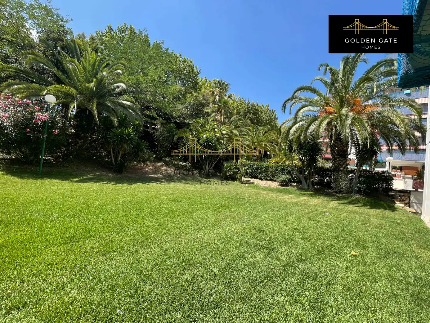 Garden of Flat for sale in El Masnou  with Air Conditioner, Heating and Parquet flooring