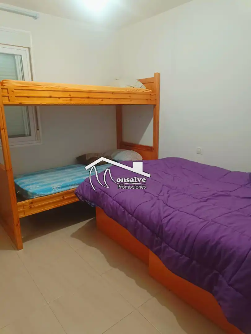 Habitación de Casa adosada en venta en Camarenilla con Calefacción