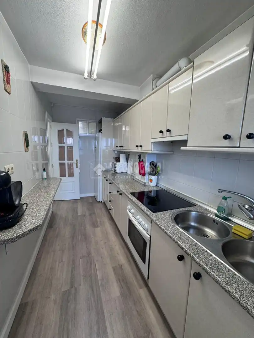 Cocina de Piso de alquiler en Granada