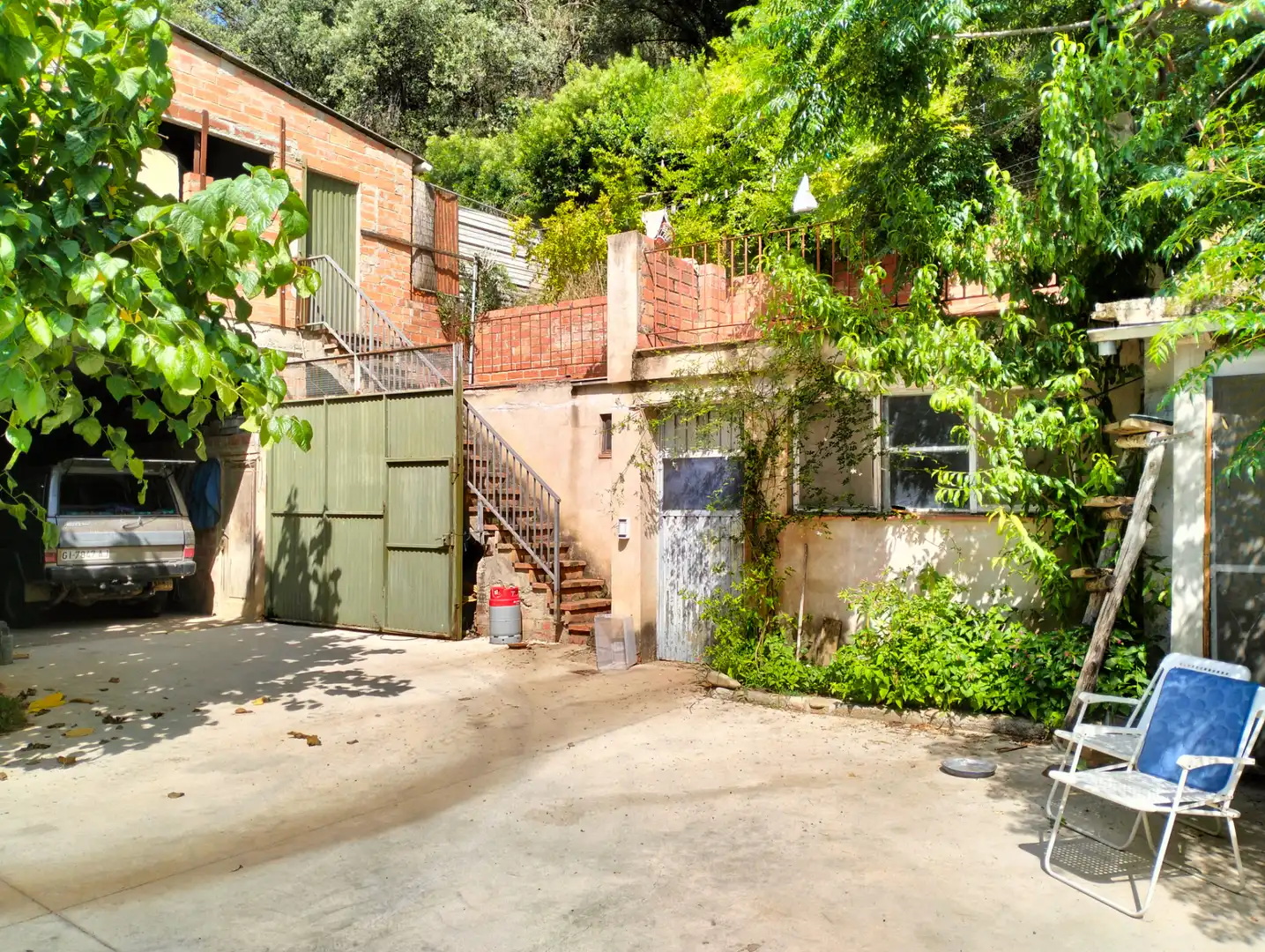 Vista exterior de Casa o xalet en venda en Cervià de Ter amb Jardí privat, Terrassa i Balcó