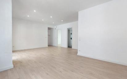 Sala d'estar de Planta baixa en venda en Cabrils amb Parquet, Terrassa i Balcó