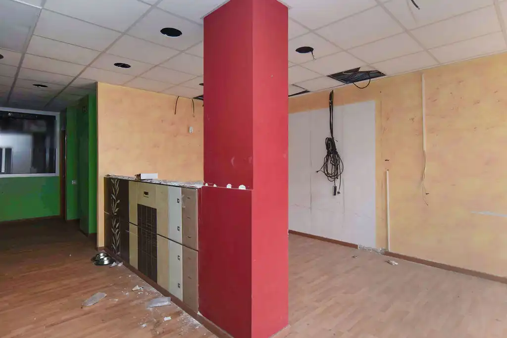 Local en venda a C/ Josep Trueta, Sant Joan - TV3